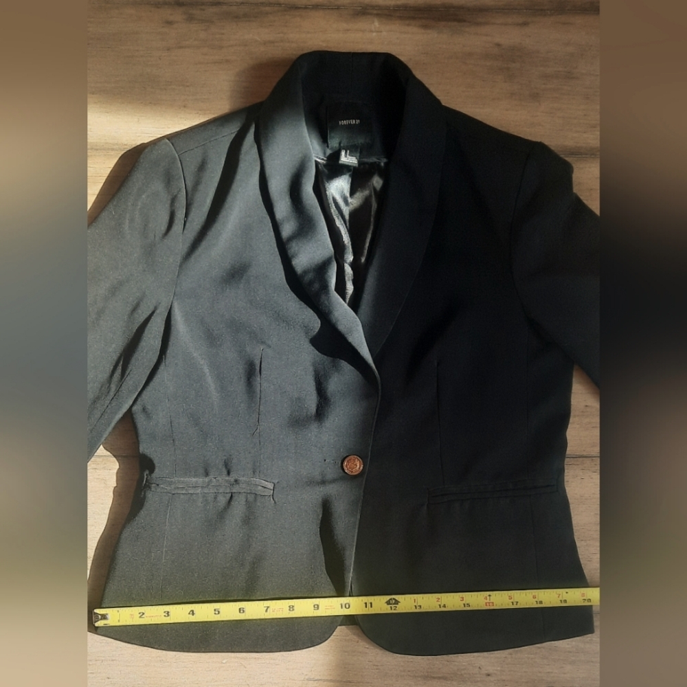 Ladies Blazer Jacket Black by Forever 21 Fashions,  Size US L
